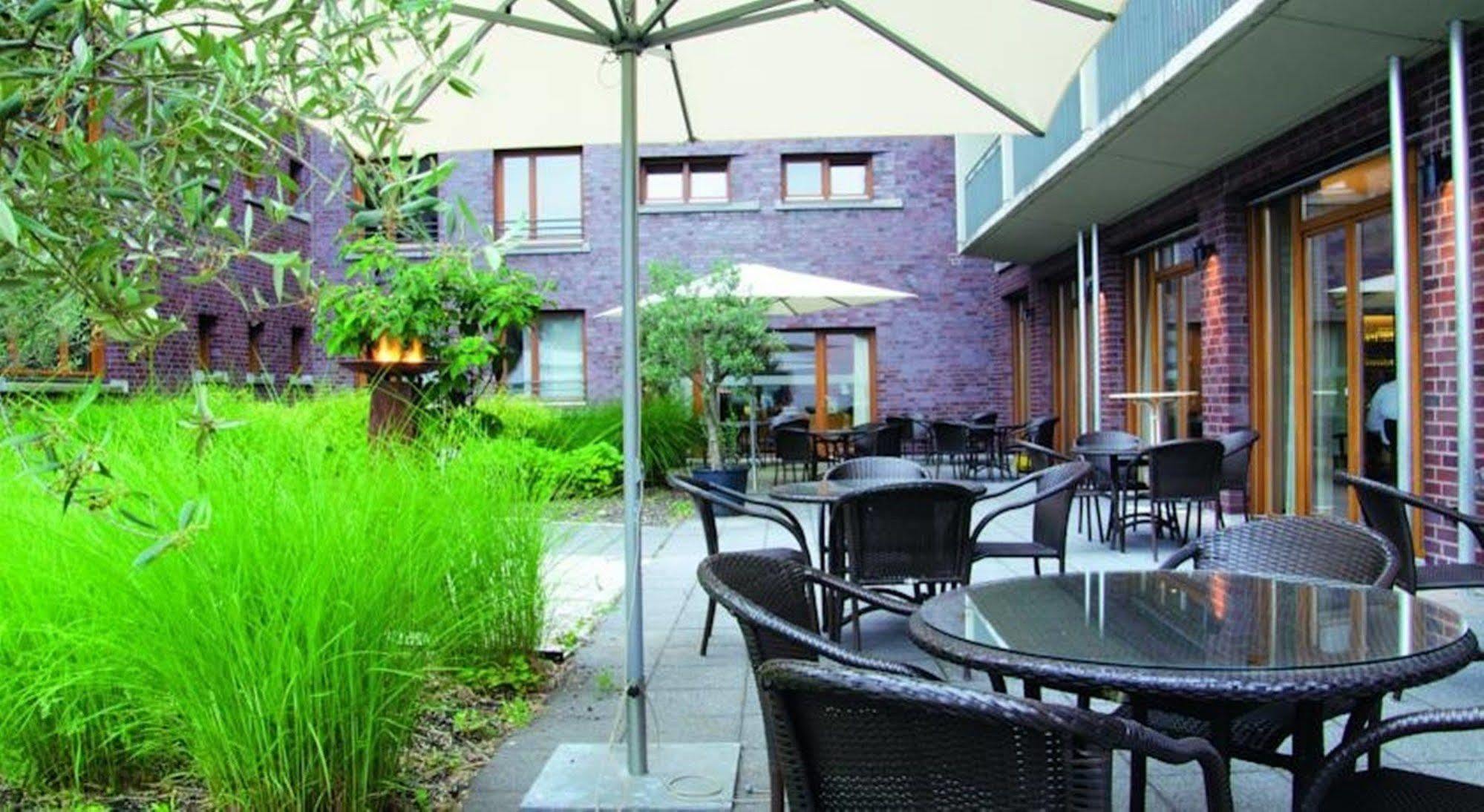 Hotel Begardenhof Colónia Exterior foto